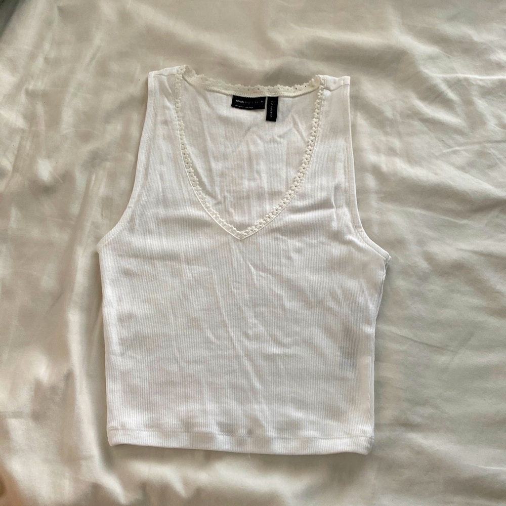 Lace trim v neck white tank top ASOS DESIGN size 6